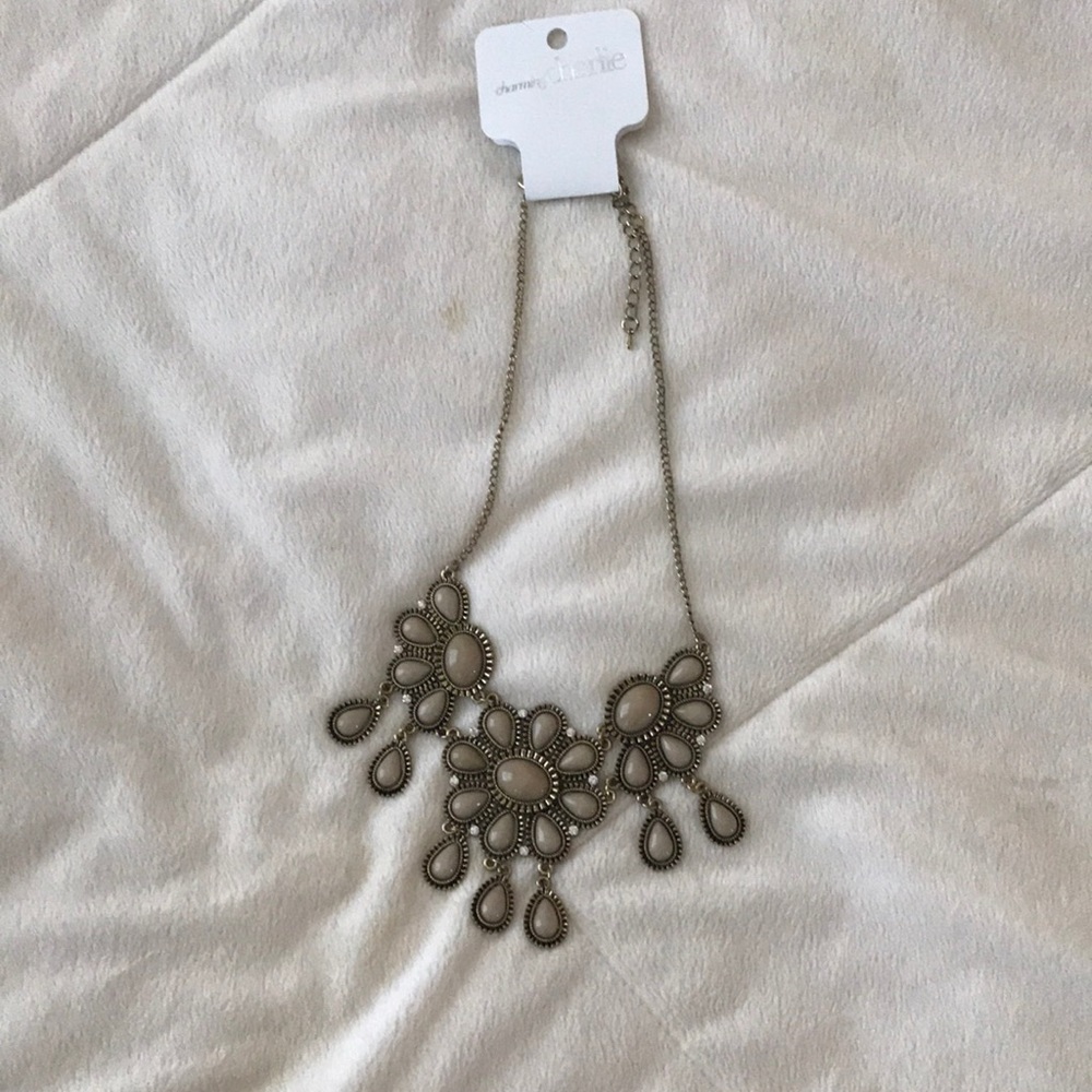 Charming Charlie Floral Necklace